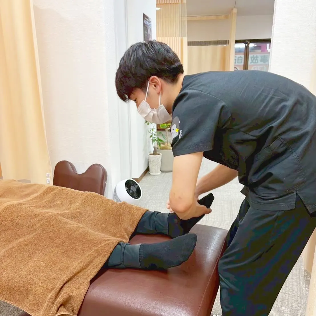 背中の凝りで悩んでいませんか?😟